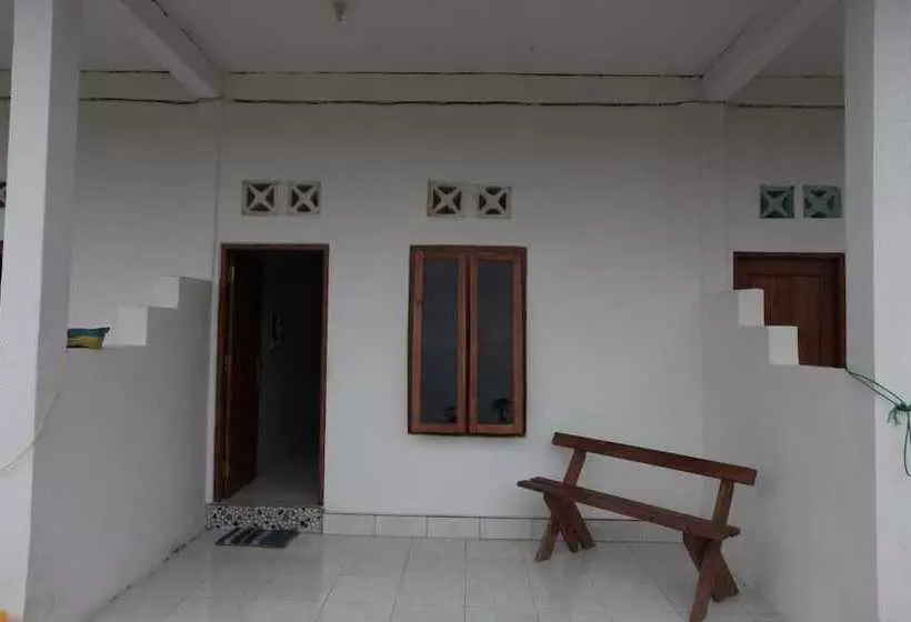 پانسیون Flores One Love Homestay And Tours