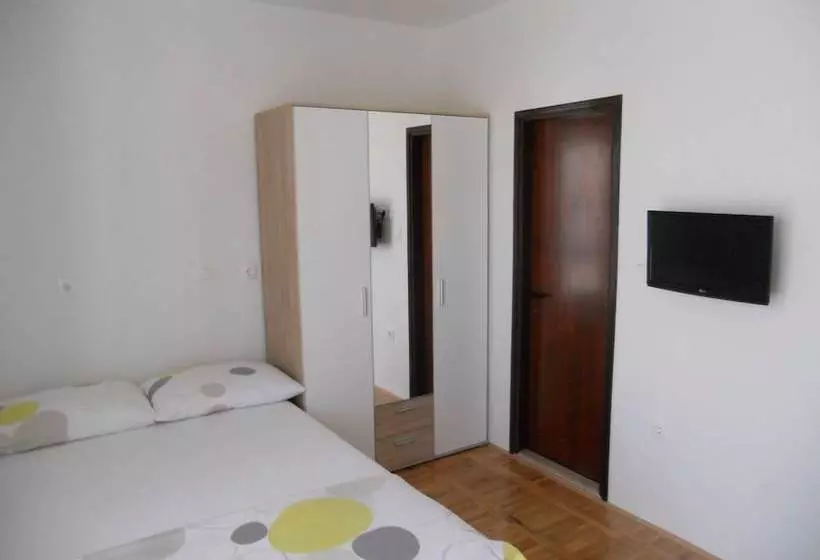 Apartments Krželj