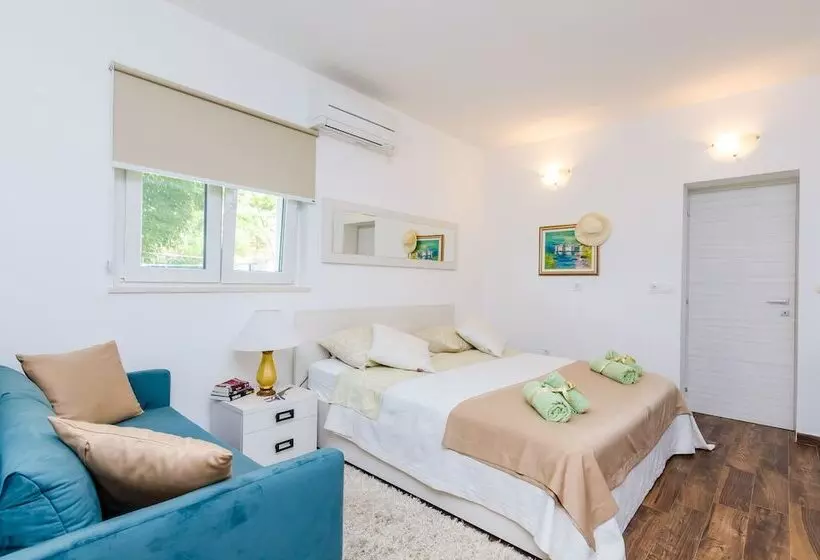 Camelia Luxury Apartments