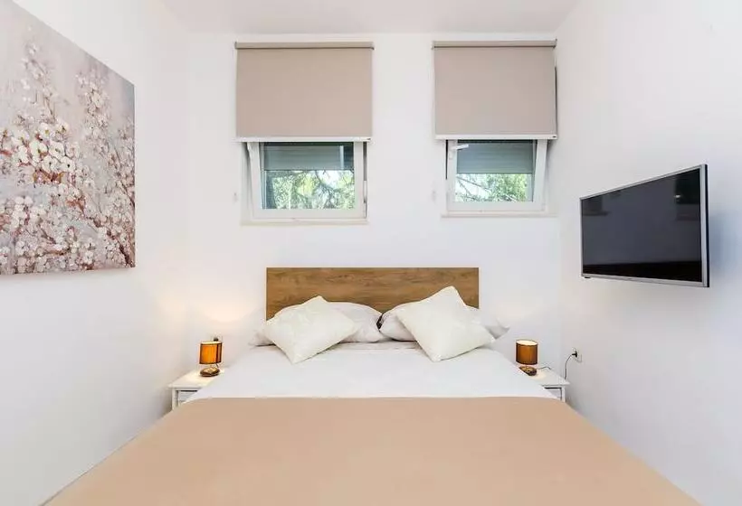 Camelia Luxury Apartments