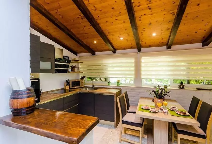 Camelia Luxury Apartments