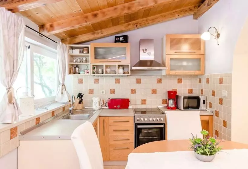 Camelia Luxury Apartments