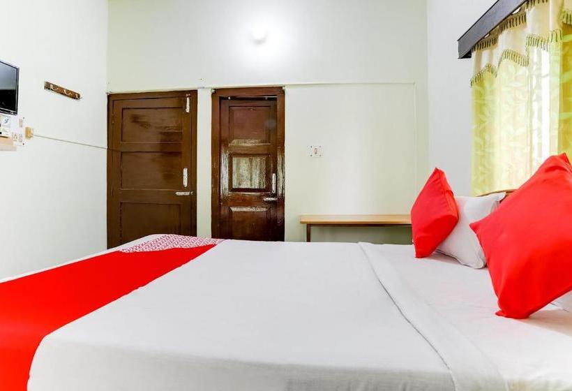 Hotelli Oyo 49388 Sanctuary Residencies