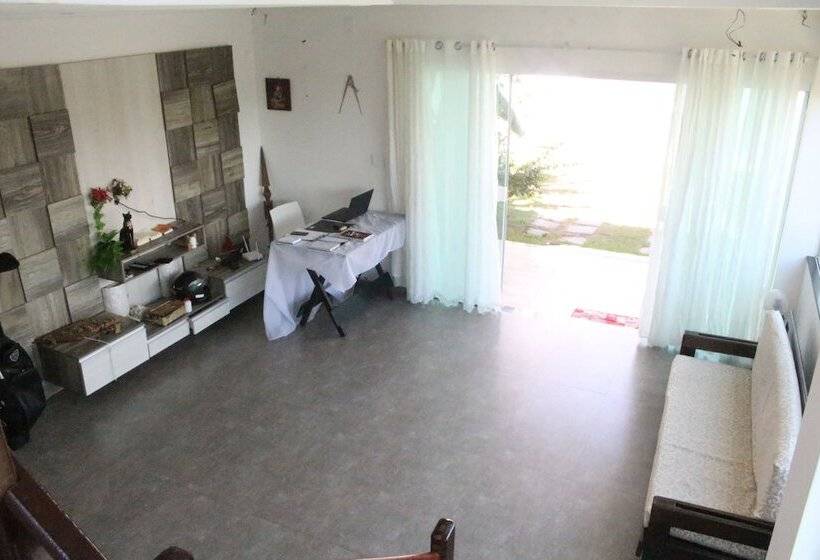 پانسیون Pousada E Hostel Praia Do Foguete