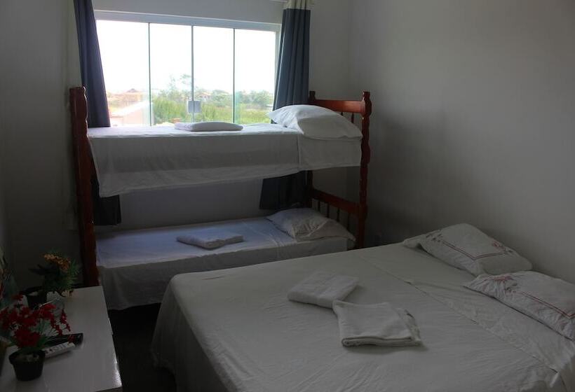 پانسیون Pousada E Hostel Praia Do Foguete
