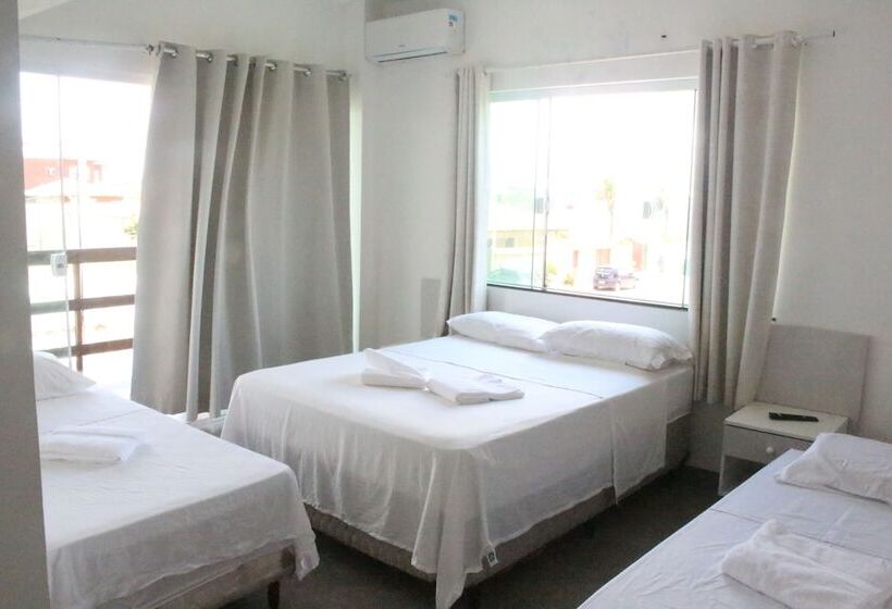 پانسیون Pousada E Hostel Praia Do Foguete