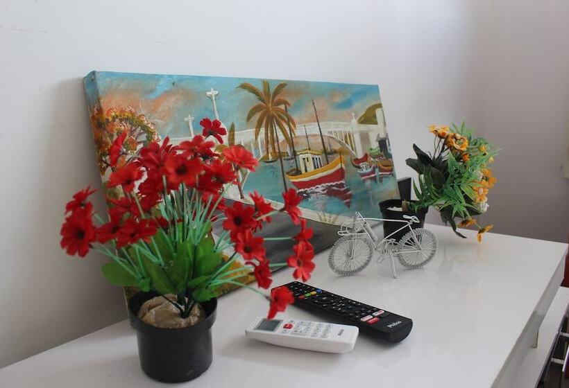 پانسیون Pousada E Hostel Praia Do Foguete