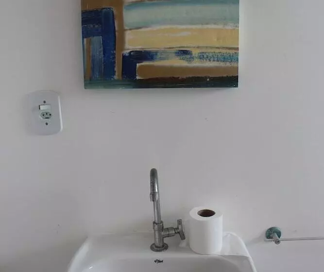 پانسیون Pousada E Hostel Praia Do Foguete