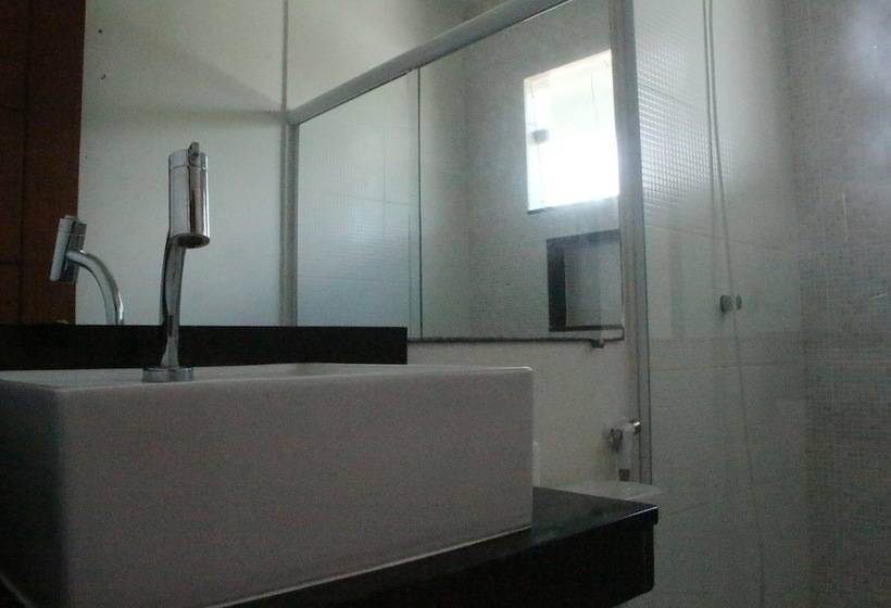 پانسیون Pousada E Hostel Praia Do Foguete