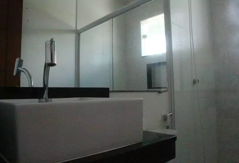 پانسیون Pousada E Hostel Praia Do Foguete