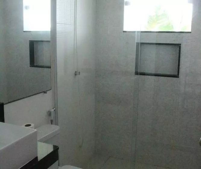 پانسیون Pousada E Hostel Praia Do Foguete