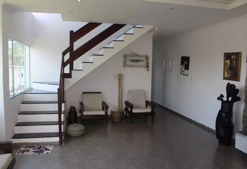 پانسیون Pousada E Hostel Praia Do Foguete