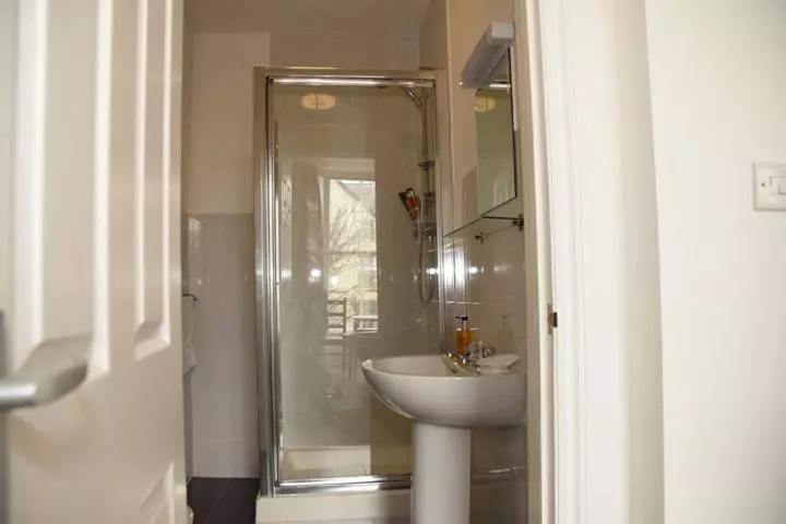 Harry S Hotel & Restaurant