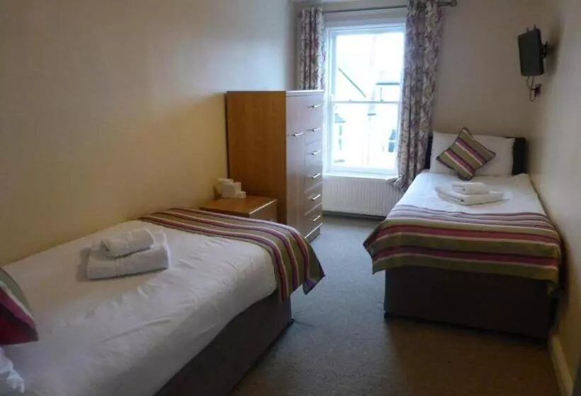 Harry S Hotel & Restaurant