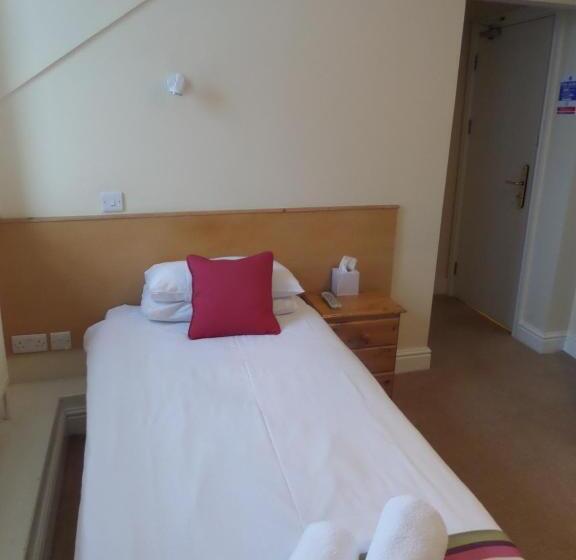 Harry S Hotel & Restaurant