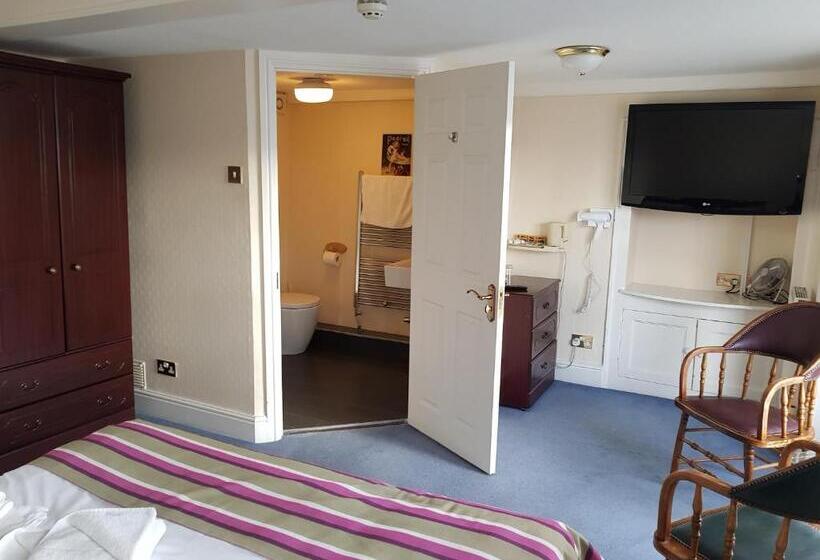 Harry S Hotel & Restaurant