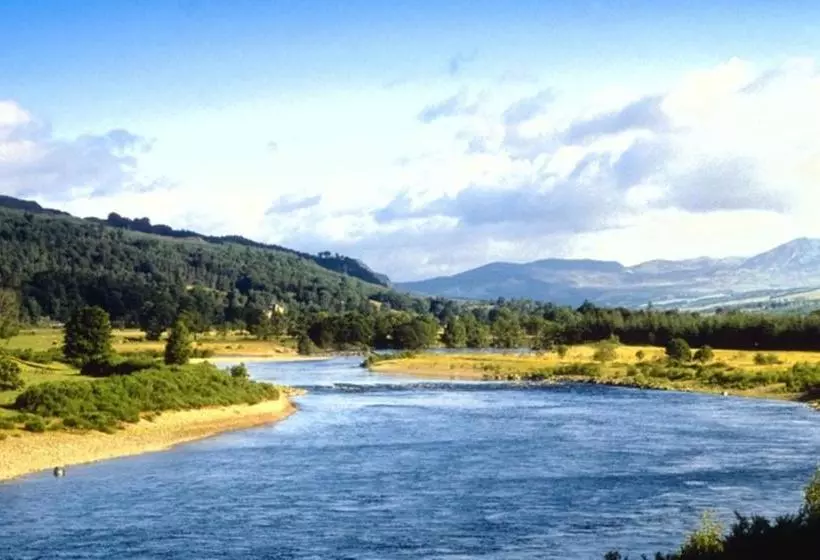 בית מלון כפרי The Acarsaid   Pitlochry