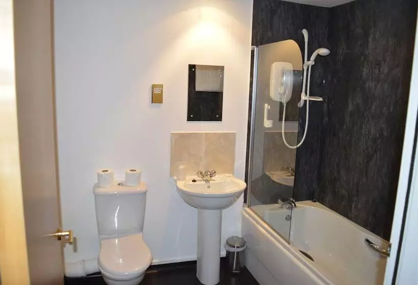 Отель Airlie Arms