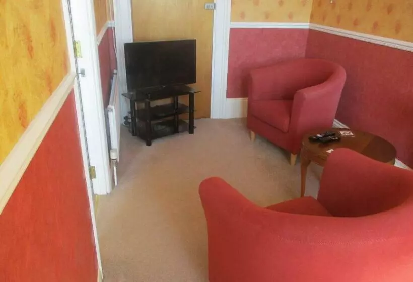 Отель Ashwood Grange