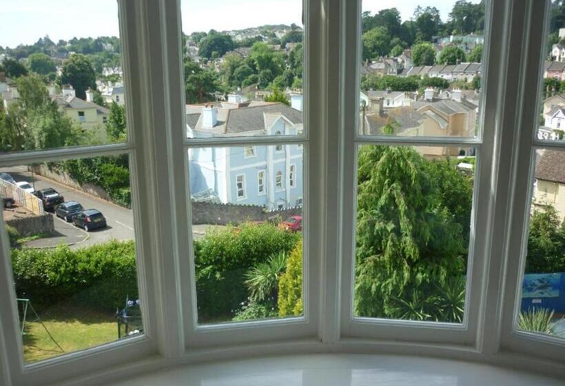 فندق Ashwood Grange