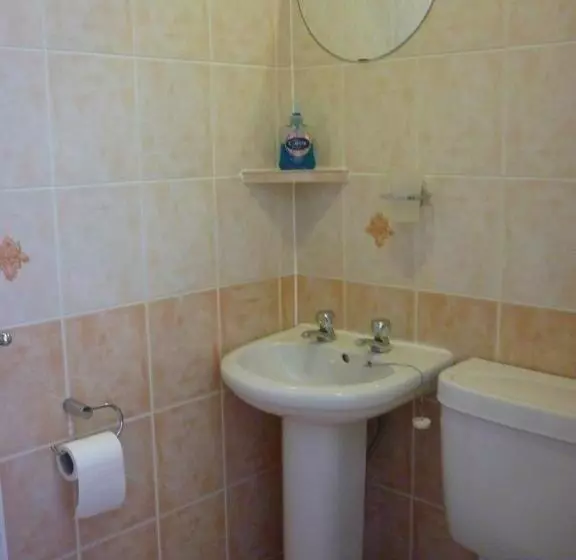 Отель Ashwood Grange