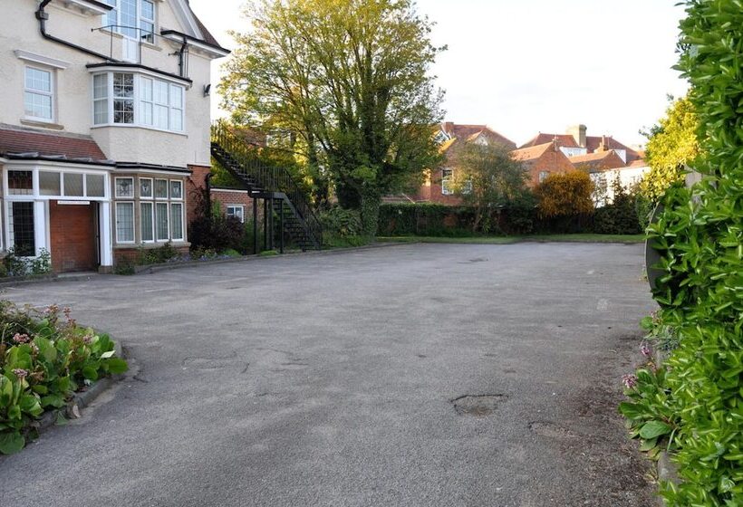 Отель Chandos Premier Folkestone