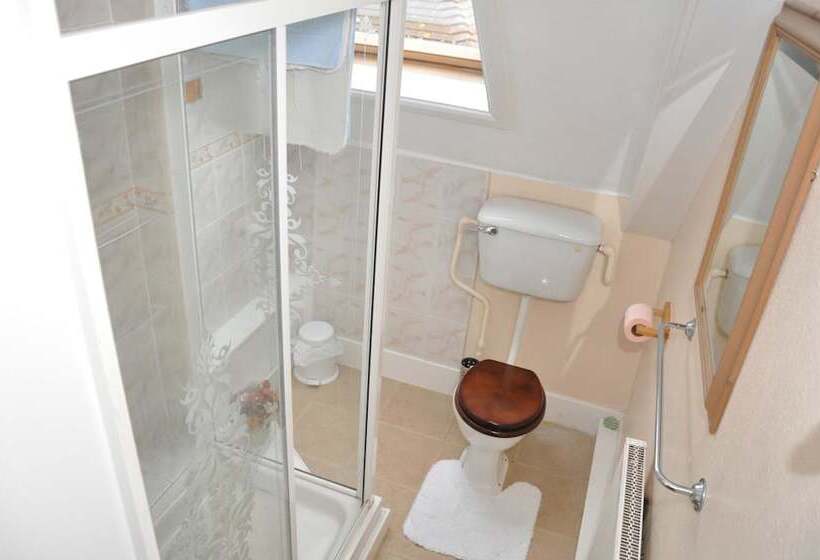 Отель Chandos Premier Folkestone