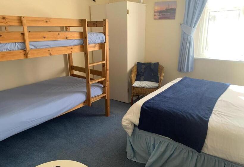 Отель Marlow Lodge