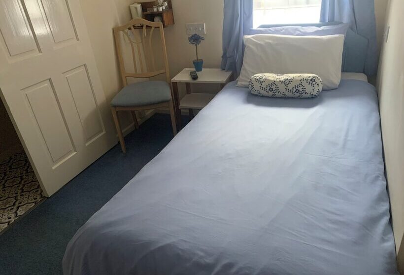 Отель Marlow Lodge