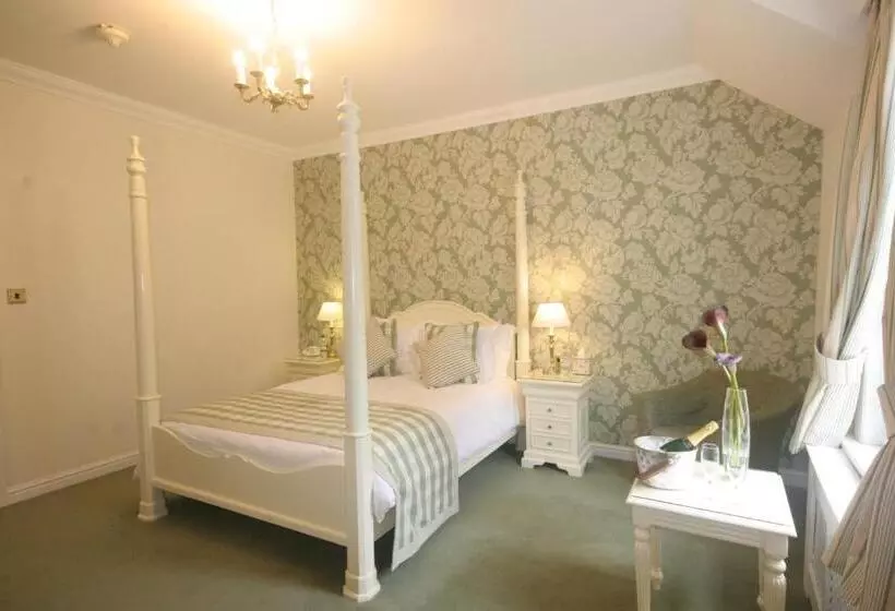 Отель The Malvern Hills