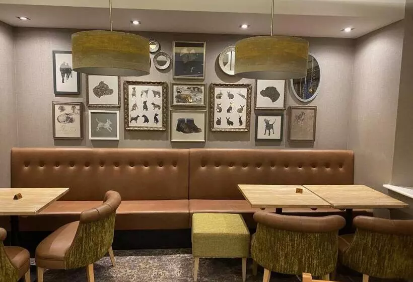 Отель The Malvern Hills