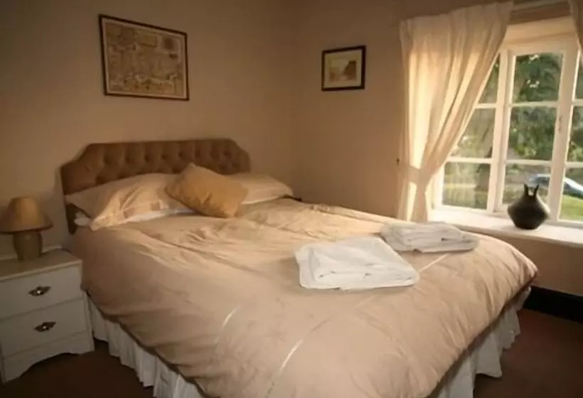 فندق The Manor Arms