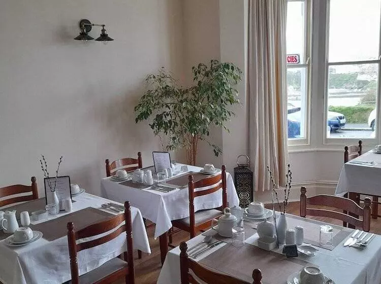 Отель Tregella Guest House