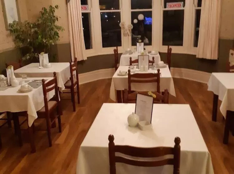 Отель Tregella Guest House