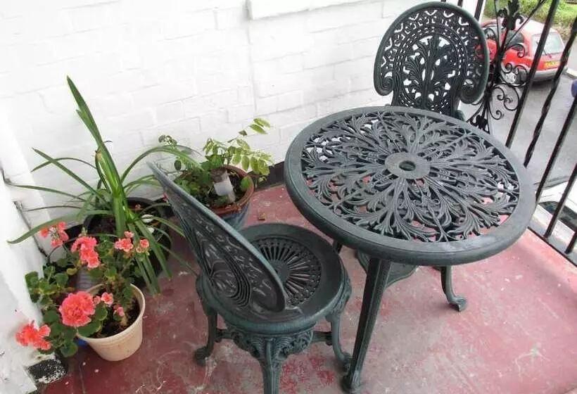 Отель Tregella Guest House