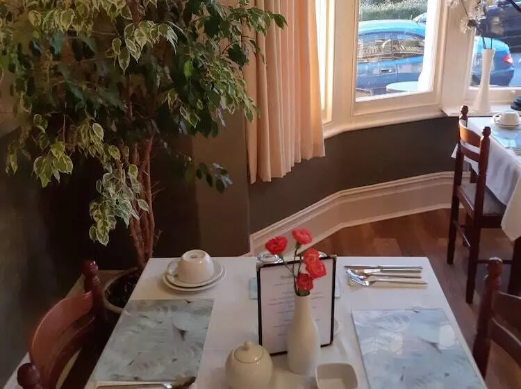 Отель Tregella Guest House