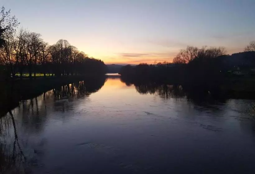 هتل Lion Builth Wells