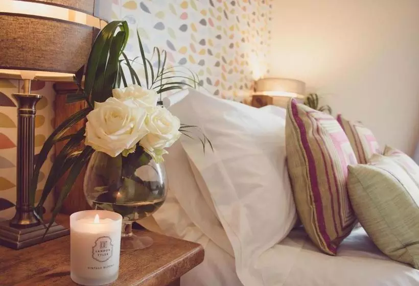 Отель Windy Harbour Restaurant And Accommodation