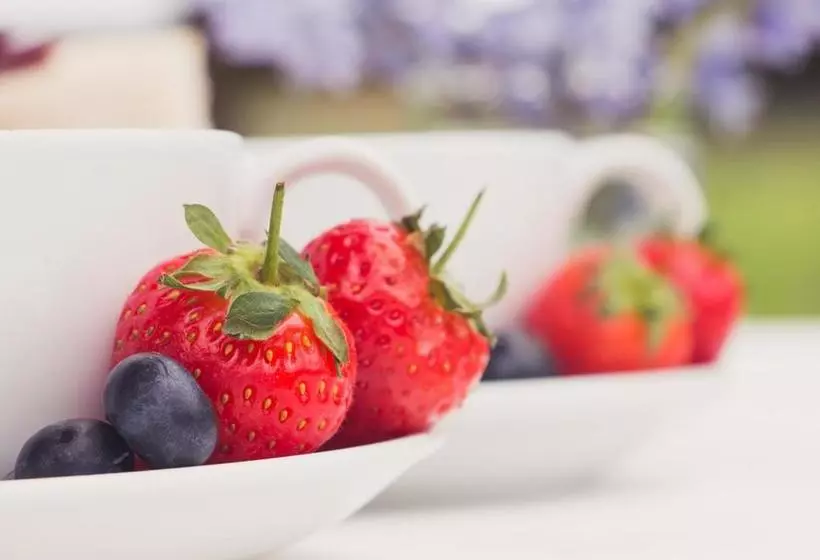 Отель Windy Harbour Restaurant And Accommodation