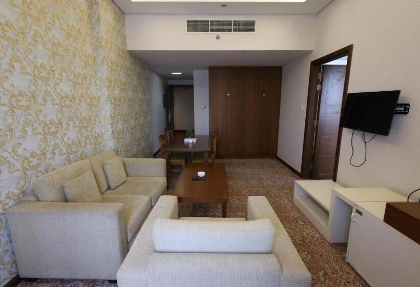 هتل The Bristol Inn