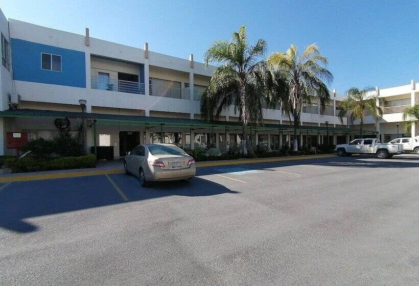 فندق Ecohabit Monterrey