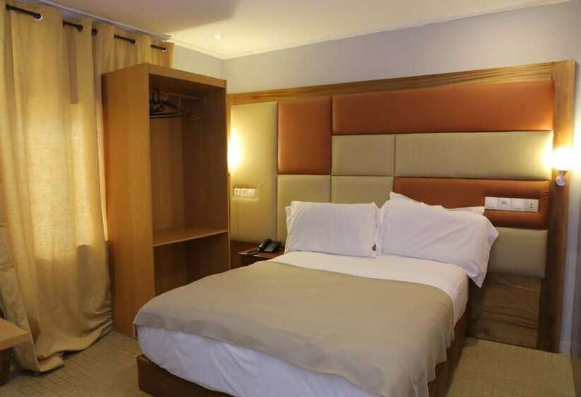 هتل Fini Downtown