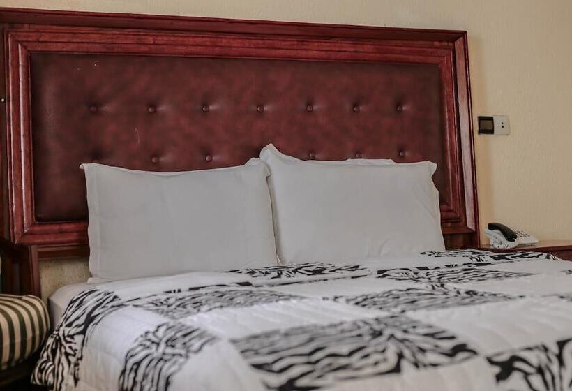 هتل Fini Downtown