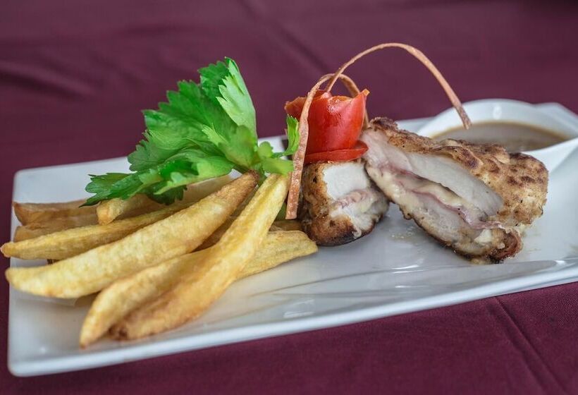 هتل Fini Downtown