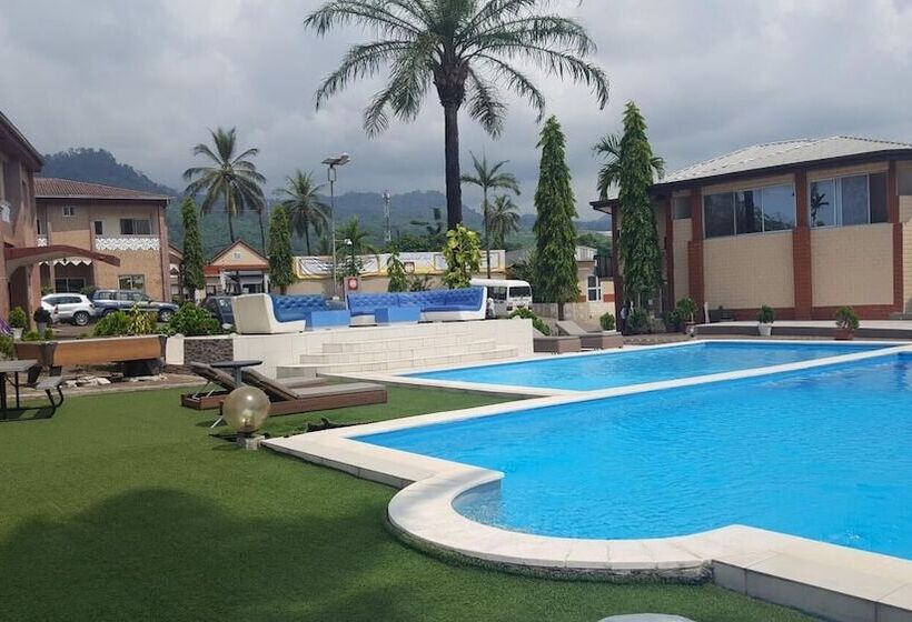 هتل Fini Downtown