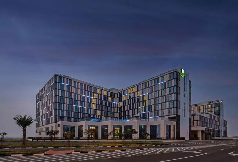 هتل Staybridge Suites Dubai Al Maktoum Airport, An Ihg
