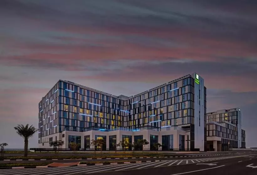 هتل Staybridge Suites Dubai Al Maktoum Airport, An Ihg