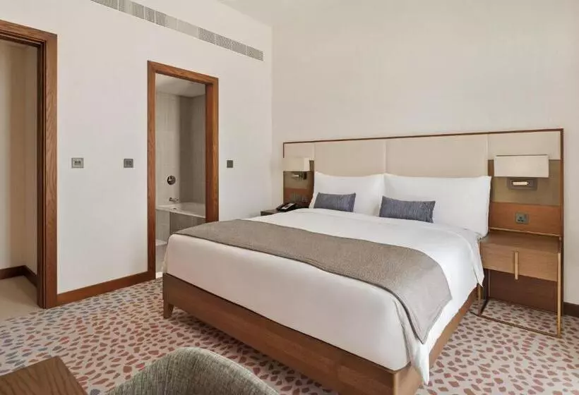 هتل Staybridge Suites Dubai Al Maktoum Airport, An Ihg