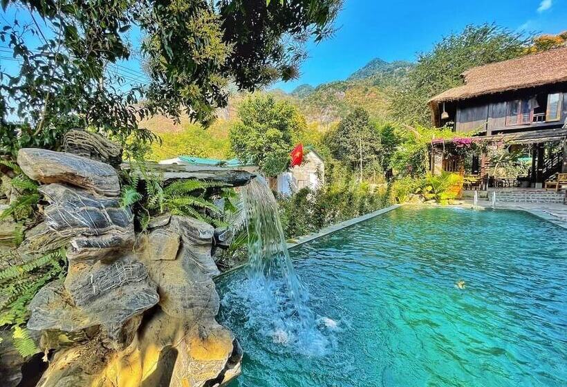 Mai Chau Rustic Home Hostel