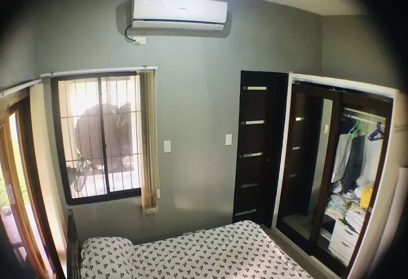 پانسیون Eme's Apartelle